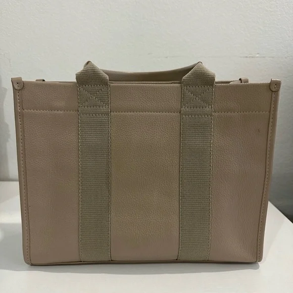 Balenciaga Hardware Leather Tote - Picture 4 of 10